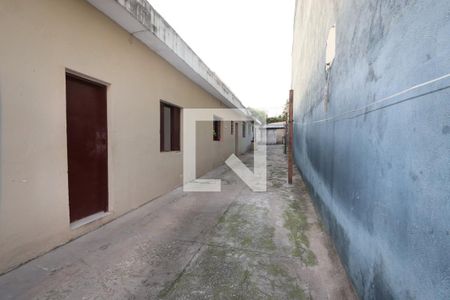 Quintal/Garagem de casa à venda com 6 quartos, 330m² em Vila Graciosa, São Paulo
