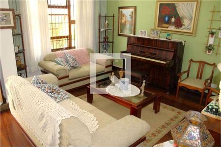 Casa à venda com 4 quartos, 380m² em Vila Sonia, São Paulo