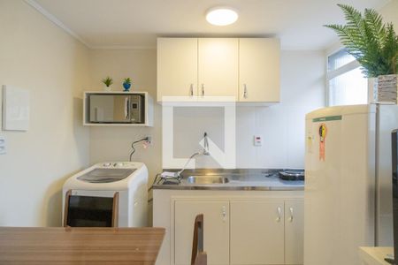 Cozinha de apartamento para alugar com 1 quarto, 25m² em Centro Histórico, Porto Alegre