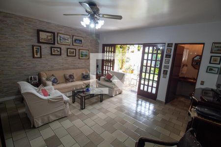 Sala de casa à venda com 3 quartos, 200m² em Vila Cordeiro, São Paulo