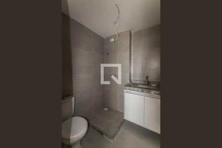 Banheiro de apartamento para alugar com 1 quarto, 29m² em Itapuã, Salvador