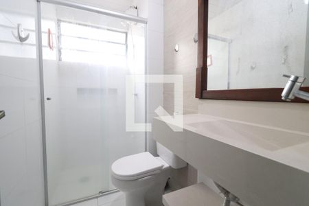 Banheiro de apartamento à venda com 2 quartos, 53m² em Canudos, Novo Hamburgo