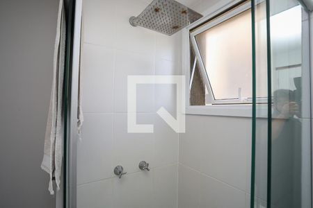Banheiro da Suite de apartamento à venda com 3 quartos, 75m² em Jardim Carvalho, Porto Alegre