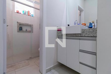 Banheiro social  de casa à venda com 2 quartos, 112m² em Vale das Orquídeas, Contagem