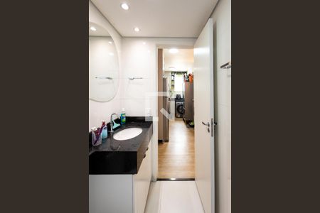 Banheiro Social de apartamento à venda com 2 quartos, 34m² em Jardim Taquaral, São Paulo