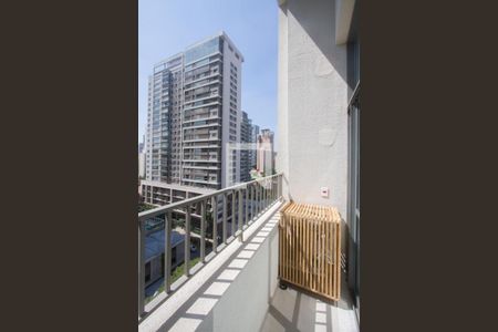 Varanda de kitnet/studio à venda com 1 quarto, 24m² em Jardim das Acacias, São Paulo