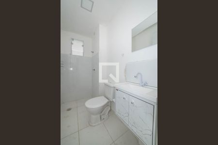 Banheiro de apartamento à venda com 1 quarto, 33m² em Vila Gumercindo, São Paulo