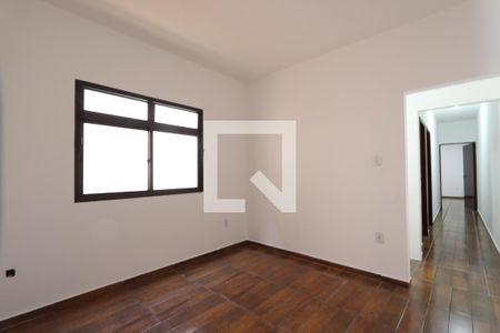 Sala 2 de casa à venda com 3 quartos, 205m² em Jardim Cotiana, São Paulo