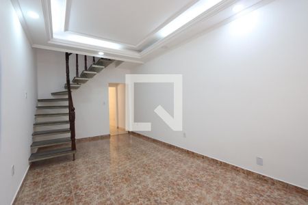 Sala de casa à venda com 3 quartos, 205m² em Jardim Cotiana, São Paulo