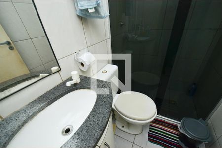 Banheiro social de apartamento à venda com 3 quartos, 57m² em Maria Virgínia, Belo Horizonte
