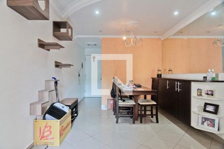 Sala de apartamento à venda com 3 quartos, 64m² em São Domingos, São Paulo