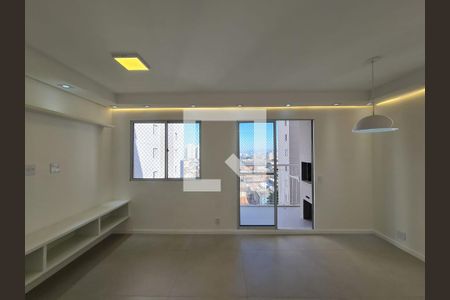 Sala de apartamento à venda com 3 quartos, 70m² em Vila das Bandeiras, Guarulhos