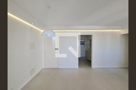 Sala de apartamento à venda com 3 quartos, 70m² em Vila das Bandeiras, Guarulhos