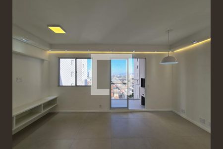 Sala de apartamento à venda com 3 quartos, 70m² em Vila das Bandeiras, Guarulhos