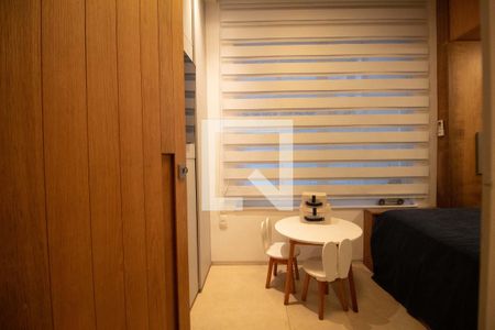 Quarto de apartamento à venda com 2 quartos, 68m² em Leblon, Rio de Janeiro