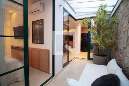 Varanda de apartamento à venda com 2 quartos, 68m² em Leblon, Rio de Janeiro