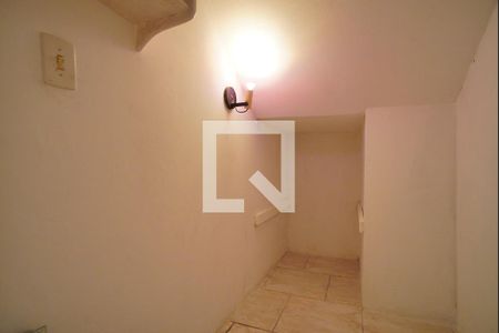 Depósito de casa à venda com 5 quartos, 188m² em Sarandi, Porto Alegre