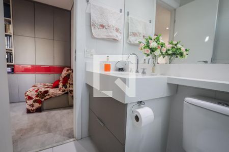 Banheiro Social de apartamento à venda com 2 quartos, 73m² em Jardim Caboré, São Paulo