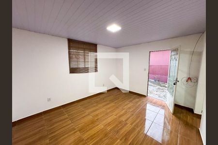 Sala de casa para alugar com 1 quarto, 53m² em Diamante, Belo Horizonte