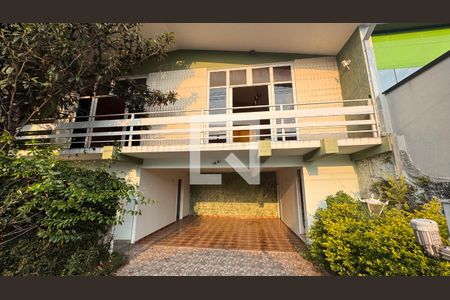 Fachada de casa à venda com 3 quartos, 252m² em Jardim do Trevo, Campinas