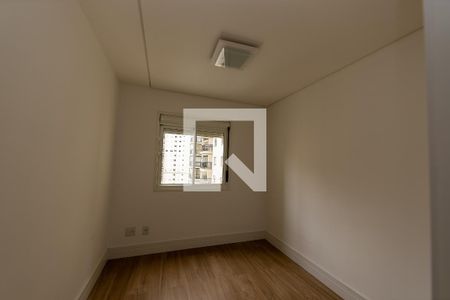 Quarto de apartamento à venda com 2 quartos, 68m² em Jardim Tupanci, Barueri