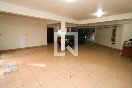 Garagem de casa à venda com 4 quartos, 650m² em Santa Tereza, Porto Alegre