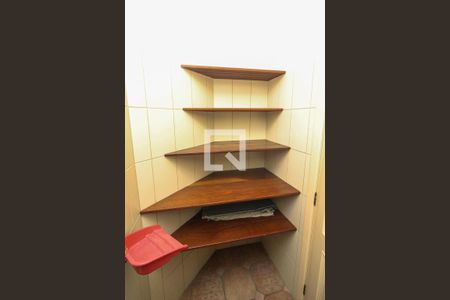 Despensa de casa à venda com 4 quartos, 650m² em Santa Tereza, Porto Alegre