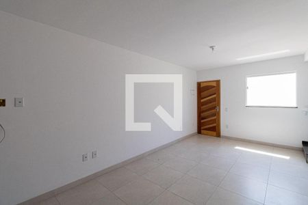 Sala  de casa de condomínio à venda com 2 quartos, 118m² em Vila Sao Geraldo, São Paulo