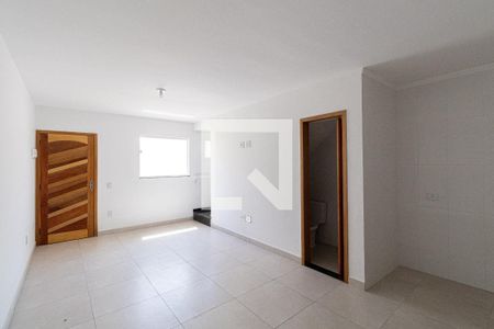 Sala de casa de condomínio à venda com 2 quartos, 118m² em Vila Sao Geraldo, São Paulo