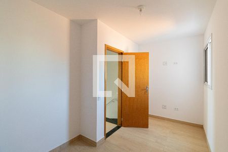 Suíte 1 de casa de condomínio à venda com 2 quartos, 118m² em Vila Sao Geraldo, São Paulo