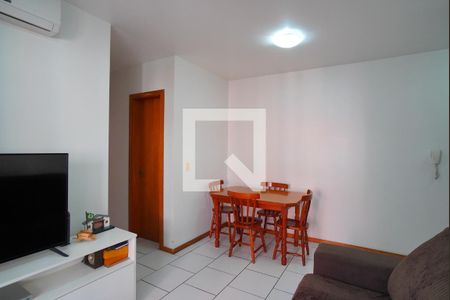 Sala de apartamento à venda com 2 quartos, 67m² em Jardim Itu, Porto Alegre