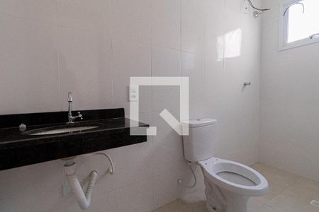 Banheiro de casa de condomínio à venda com 2 quartos, 118m² em Vila Sao Geraldo, São Paulo
