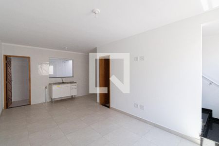 Sala/Cozinha/Área de Serviço  de casa de condomínio à venda com 2 quartos, 118m² em Vila Sao Geraldo, São Paulo