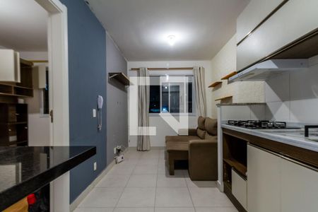 Cozinha de apartamento para alugar com 1 quarto, 28m² em Parque Maria Helena, São Paulo