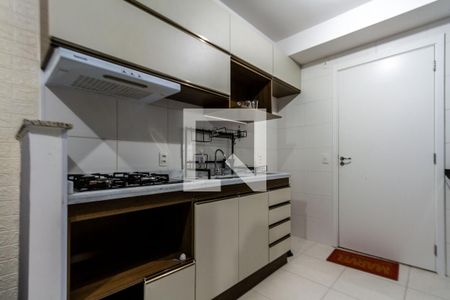 Cozinha de apartamento para alugar com 1 quarto, 28m² em Parque Maria Helena, São Paulo