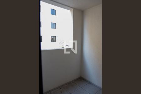Sacada de apartamento à venda com 3 quartos, 49m² em Veloso, Osasco