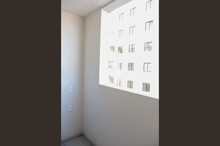 Sacada de apartamento à venda com 3 quartos, 49m² em Veloso, Osasco