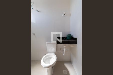 Banheiro Suíte 1 de casa de condomínio à venda com 2 quartos, 118m² em Vila Sao Geraldo, São Paulo
