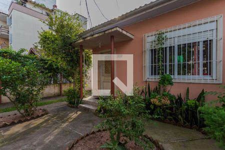 Quintal de casa à venda com 2 quartos, 150m² em São João, Porto Alegre