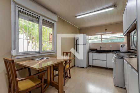 Cozinha de casa à venda com 2 quartos, 150m² em São João, Porto Alegre