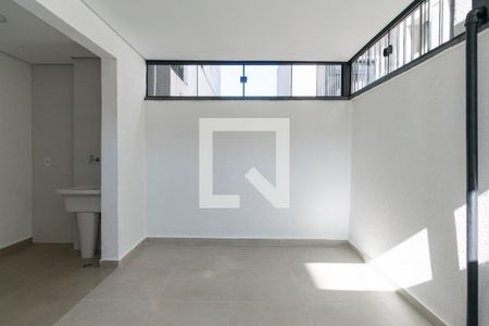 Varanda de kitnet/studio para alugar com 1 quarto, 28m² em Parque Jabaquara, São Paulo