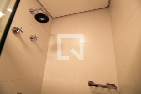 Banheiro de kitnet/studio para alugar com 1 quarto, 25m² em Jardim das Acacias, São Paulo