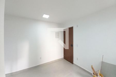 Sala de apartamento para alugar com 2 quartos, 47m² em Residencial Cosmos, Campinas