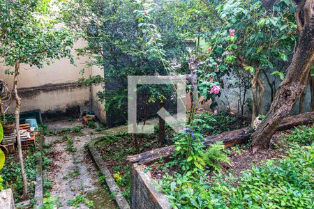 Quintal de casa à venda com 3 quartos, 126m² em Vila Constança, São Paulo