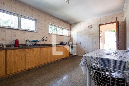 Cozinha de casa para alugar com 3 quartos, 400m² em Alto de Pinheiros, São Paulo