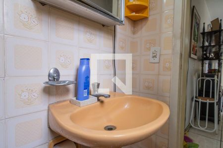 Banheiro de apartamento à venda com 1 quarto, 44m² em Centro Histórico, Porto Alegre