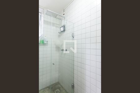 Banheiro de kitnet/studio à venda com 1 quarto, 49m² em Santa Efigênia, Belo Horizonte