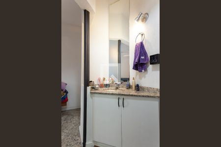 Banheiro de kitnet/studio à venda com 1 quarto, 49m² em Santa Efigênia, Belo Horizonte