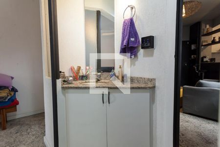 Banheiro de kitnet/studio à venda com 1 quarto, 49m² em Santa Efigênia, Belo Horizonte