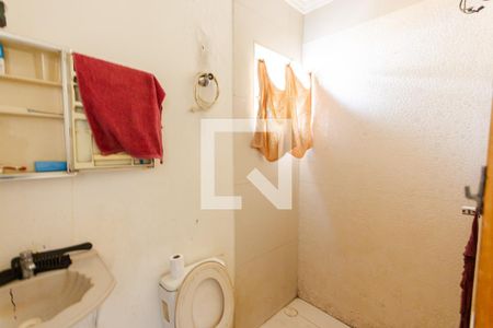 Banheiro de apartamento à venda com 2 quartos, 52m² em Parque das Nações, Santo André